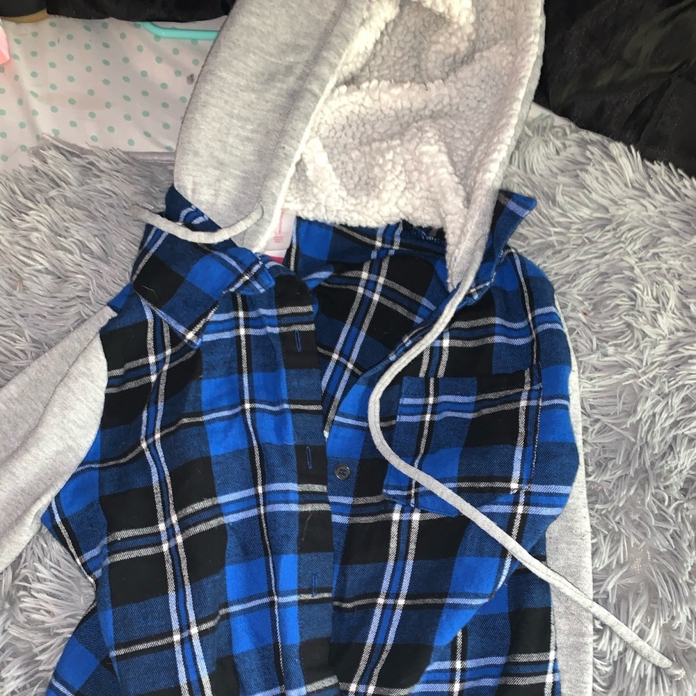 hooded flannel with fuzz in the hood